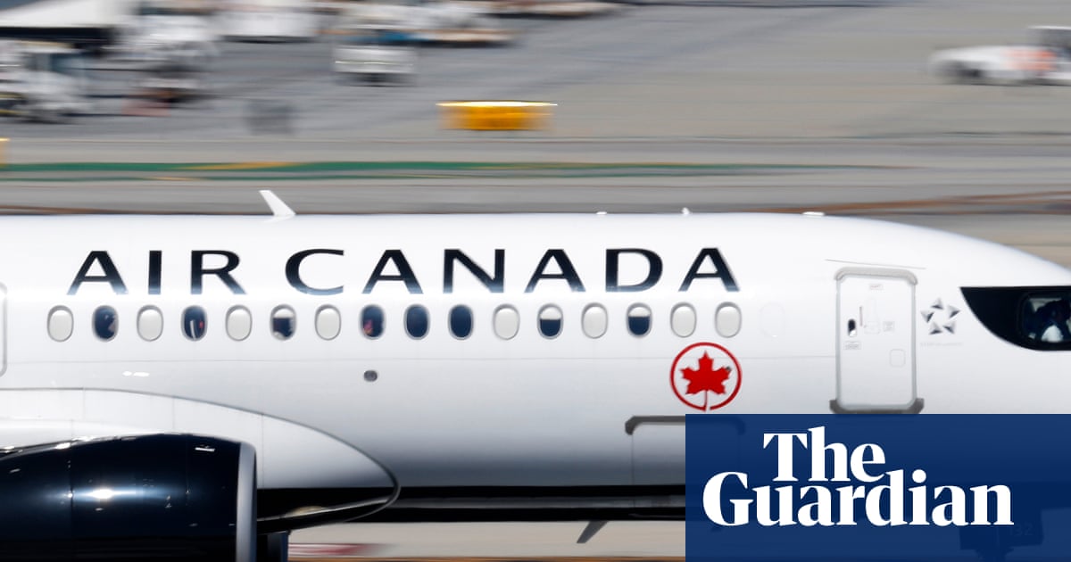 Former Air Canada pilot charged after allegedly flying without proper license for 16 years