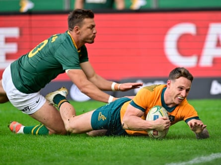 Corey Toole of Australia scores a try against South Africa in Cape Town