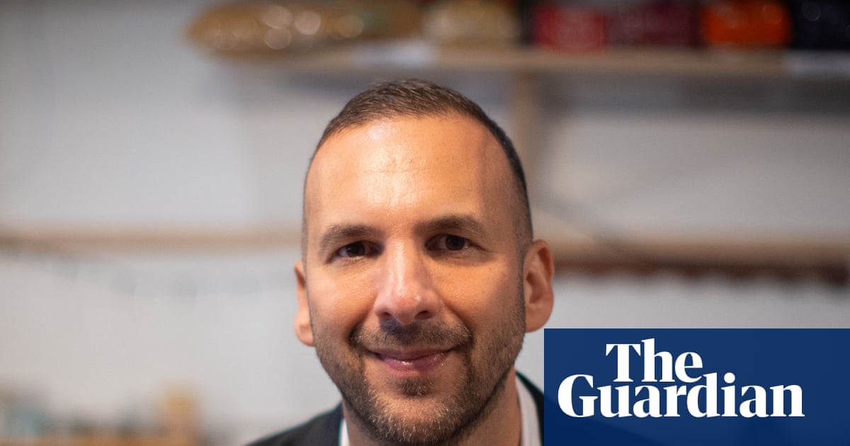 Greens membership surge after public split between Corbyn and Sultana
