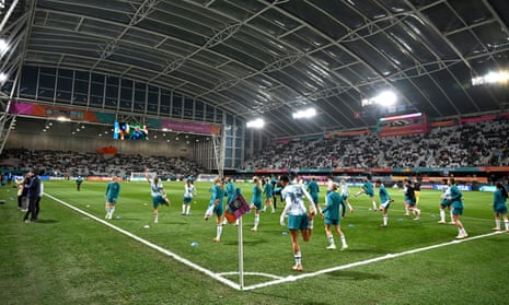 New Zealand players warm up.