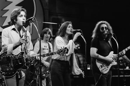 Donna Jean Godchaux-MacKay (centre) performing in the Grateful Dead with Bob Weir and Jerry Garcia in November 1978.