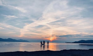 Kiteboarders on Opuzensko Usce beach finally call it a day