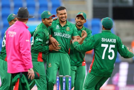 South Africa foiled by rain at T20 World Cup while Bangladesh edge to victory | T20 World Cup 2022 5 Bangladesh’s Taskin Ahmed (centre) celebrates the wicket of Netherlands’ Colin Ackermann