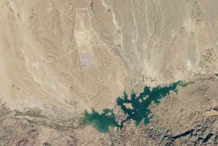 The first phase of the solar complex , Noor 1
