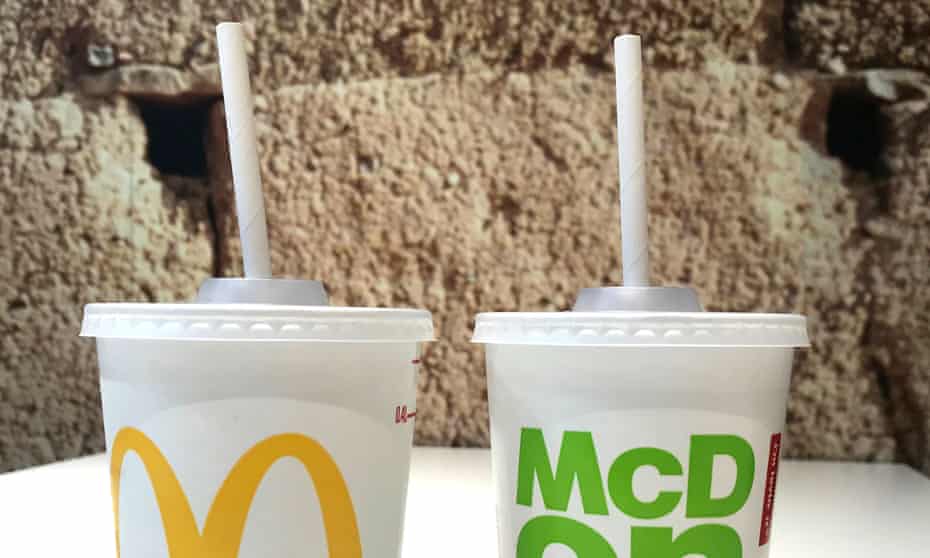 McDonald’s is replacing plastic straws with recyclable paper versions in Britain.