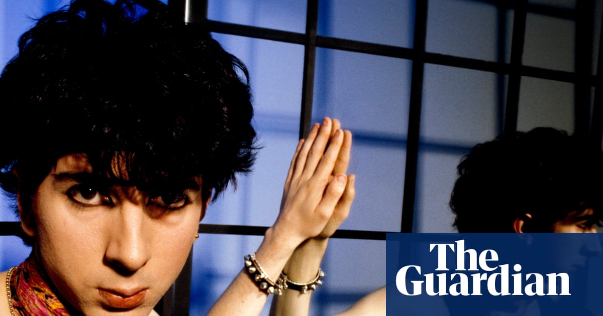 What links Marc Almond and chemist John Farrow? The Saturday quiz