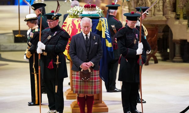 El rey Carlos III está despierto