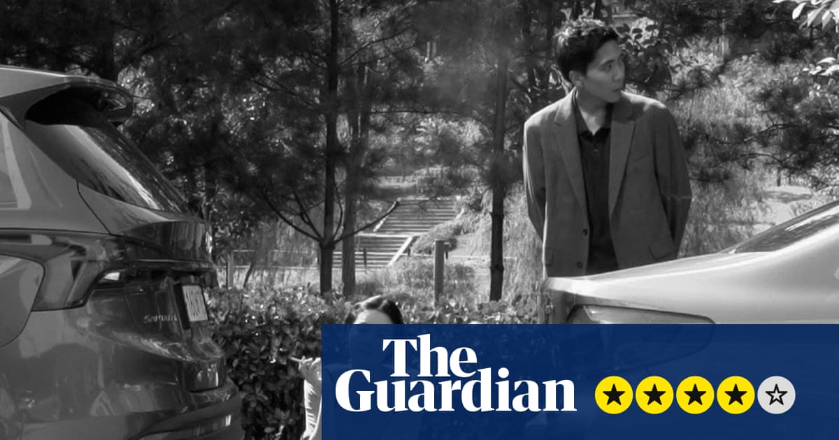 The Day She Returns review – another Hong Sang-soo round of slow, reflective boozing really hits the spot