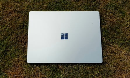 The flat aluminium lid of the Surface Laptop.
