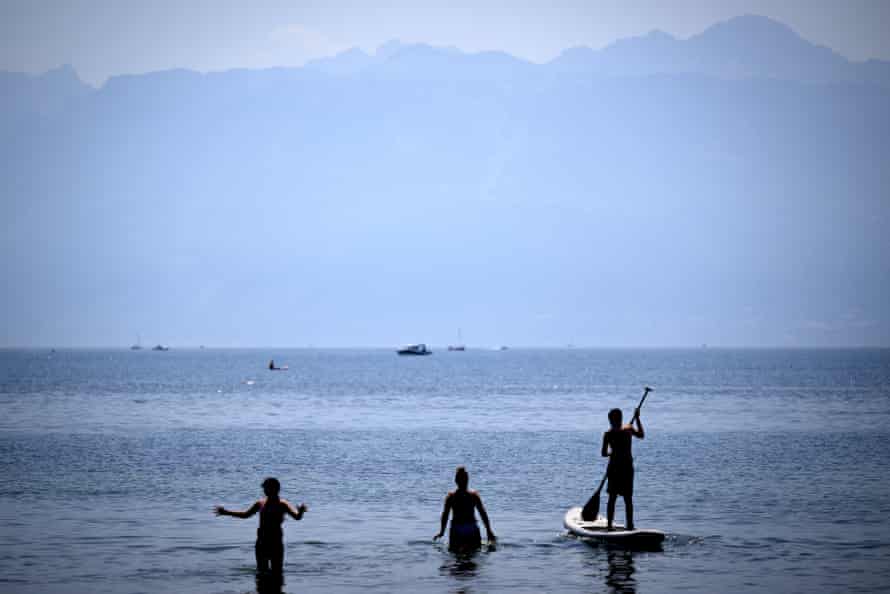 The beaches of Lac Léman.