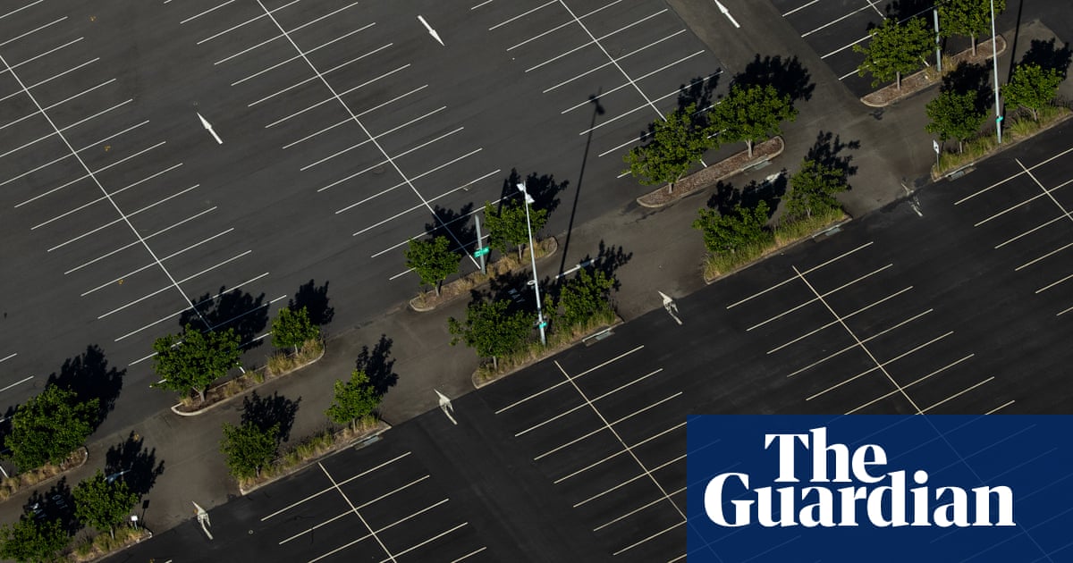 Look, no people: Sydney seen from the air during coronavirus lockdown