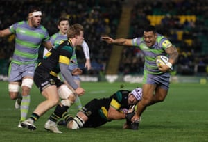 Sinoti Sinoti breaks clear to score of Newcastle’s first try during their victory against a woefully out of form Saints. Sinoti Sinoti breaks clear to score of Newcastle’s first try during their victory against a woefully out of form Saints.