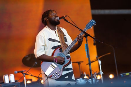 Kiwanuka performing on the Pyramid stage at Glastonbury in 2024.