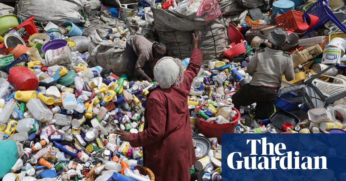 US accused of blocking ambitious global action against plastic pollution | Environment