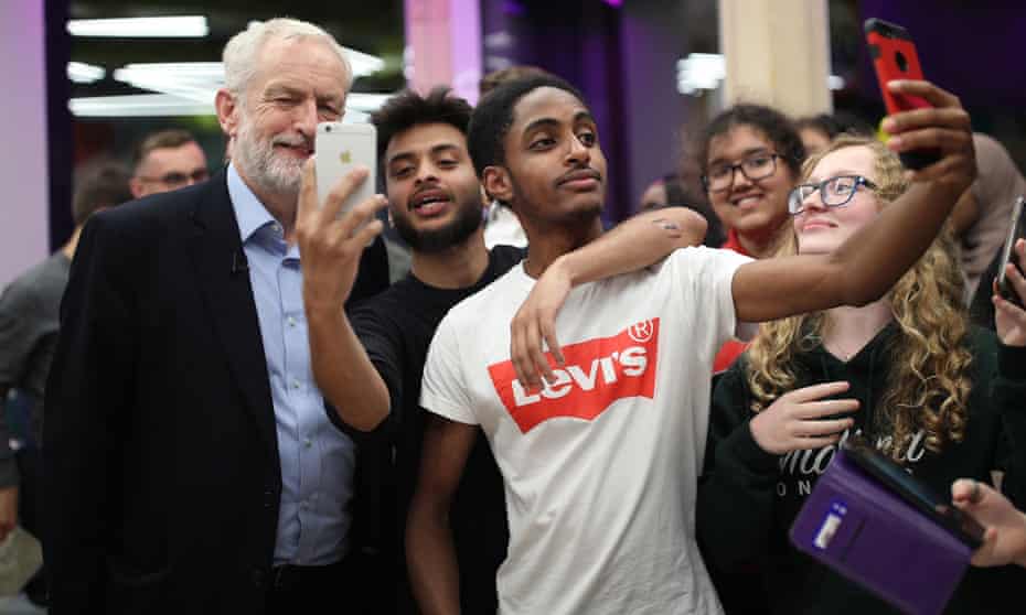 Jeremy Corbyn with young supporters