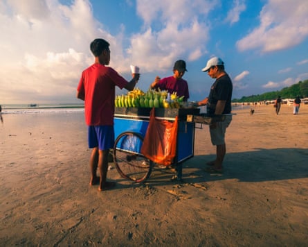 Beachside barbecued corn sellers