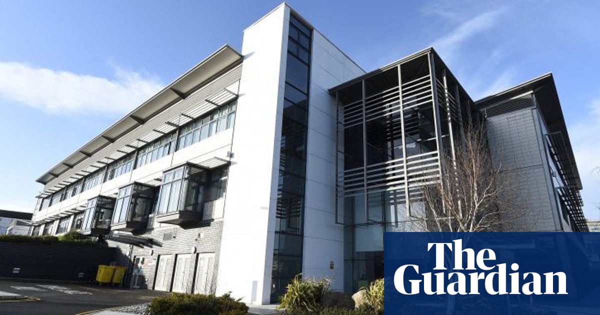 Anti-vaxxer mother and daughter die from Covid in Belfast hospital Anti-vaxxer mother and daughter die from Covid in Belfast hospital
