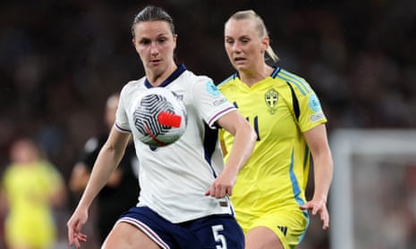 Lotte Wubben-Moy focuses on the ball during the draw with Sweden.