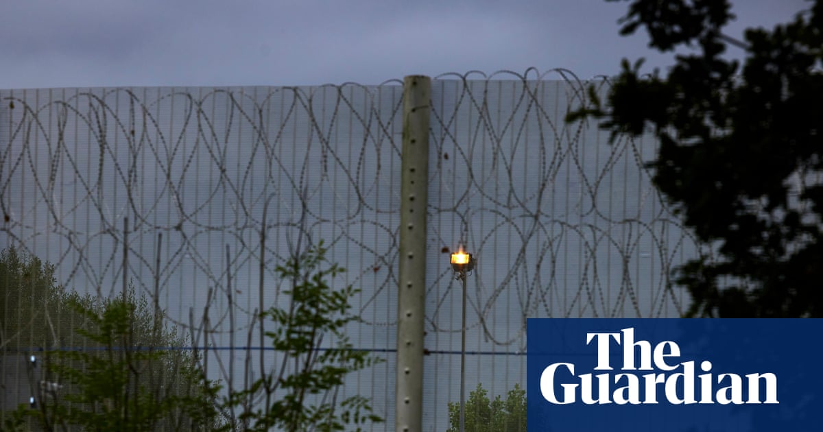 Foreigners underrepresented among prisoners in England and Wales – report