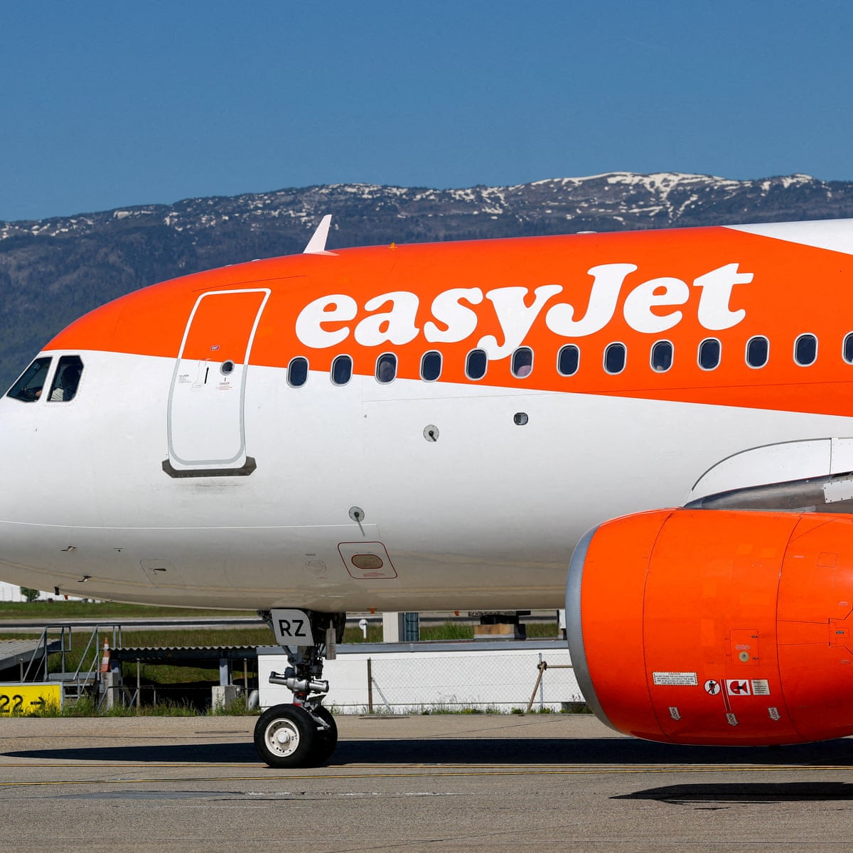 easyJet profits fall 70% due to soaring fuel costs and Iran conflict easyJet profits fall 70% due to soaring fuel costs and Iran conflict