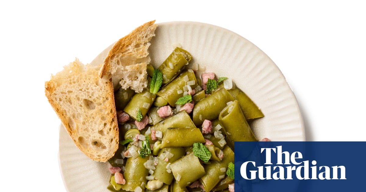 How to make the perfect Spanish broad bean stew – recipe | Felicity Cloake's How to make the perfect …