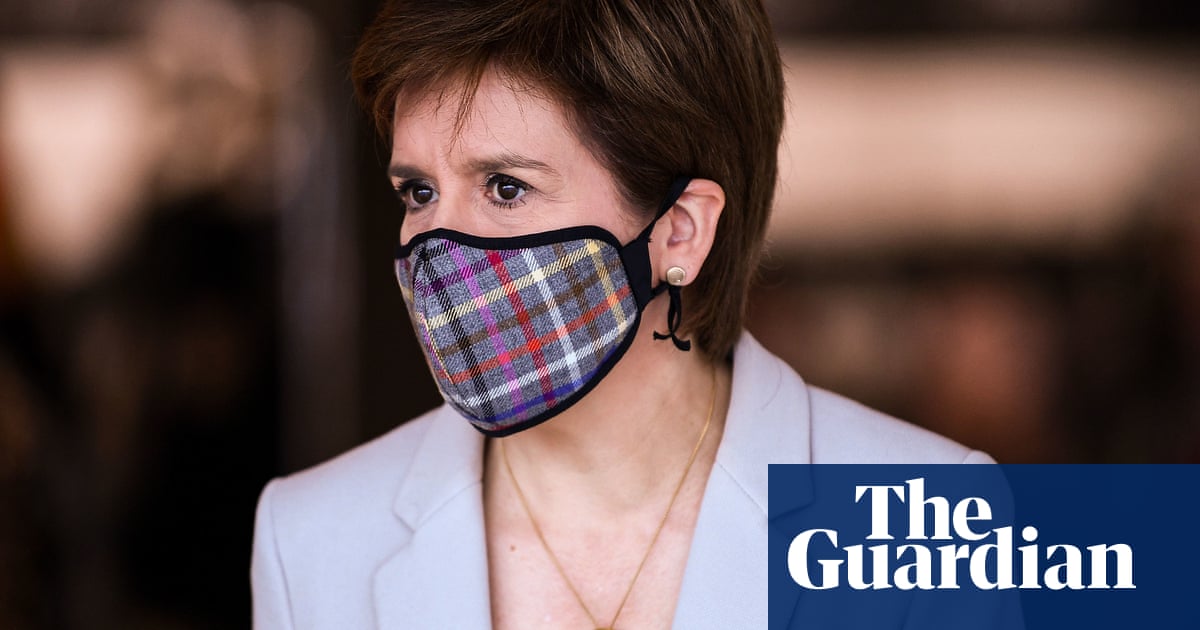 No 10 Must Promote Face Mask Use More Forcefully Experts Warn Coronavirus The Guardian