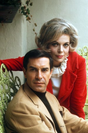 With his wife Barbara Bain. Landau was married to actress Barbara Bain from 1957 to 1993