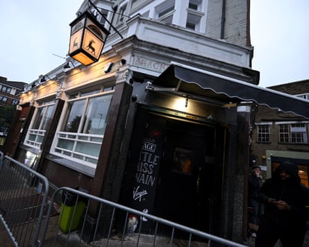 The Shacklewell Arms, exterior view.