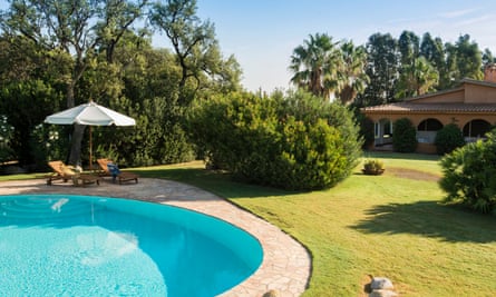  Casa Querce pool and garden