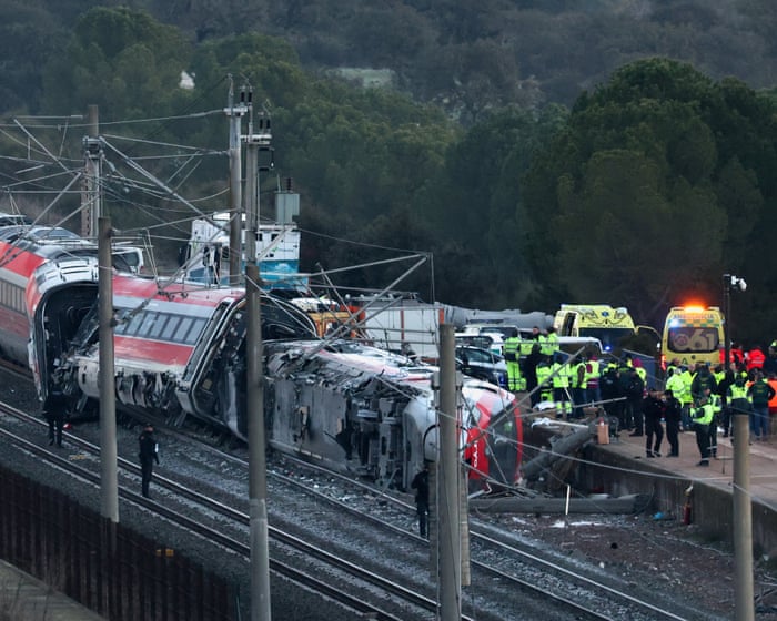 Spain to hold three days of mourning after train crash that killed at least 40