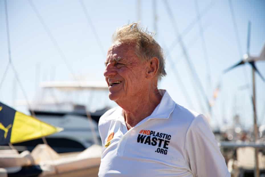 Jon Sanders sails the Perie Banou II into Western Australia's Fremantle Harbour on 31 January 2021
