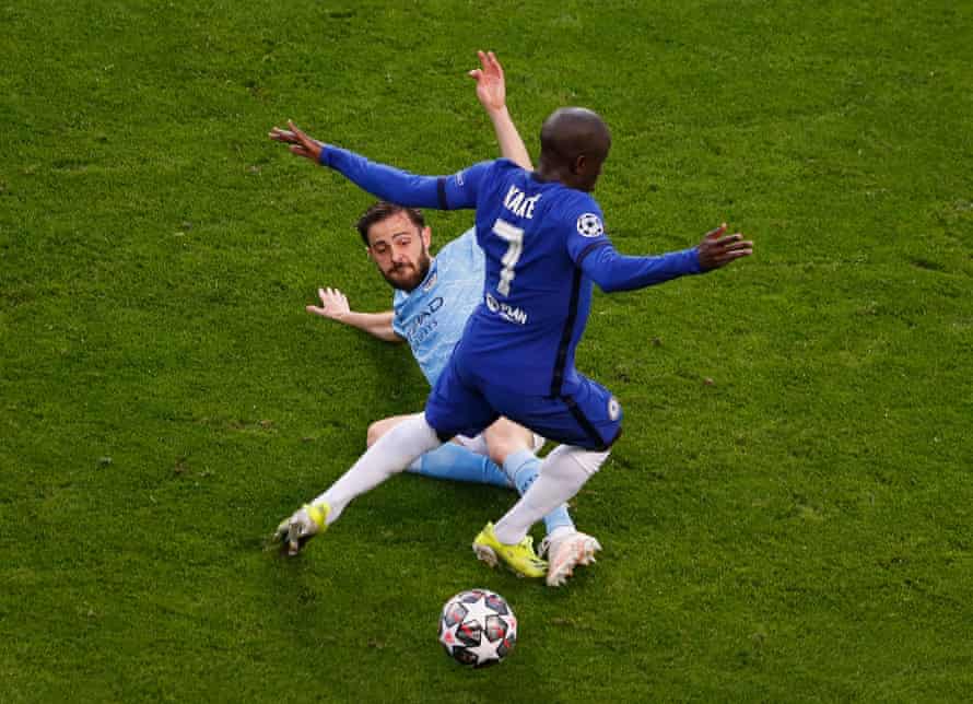 N’Golo Kanté is challenged by Bernardo Silva