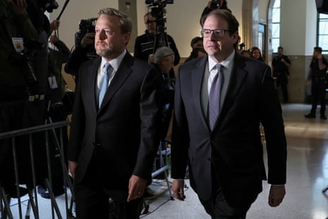 نائب رئيس منظمة ترامب السابق ديفيد أورويتز يصل لحضور محاكمة الاحتيال المدني في منظمة ترامب، في المحكمة العليا لولاية نيويورك في حي مانهاتن بمدينة نيويورك، الولايات المتحدة، 1 نوفمبر 2023.