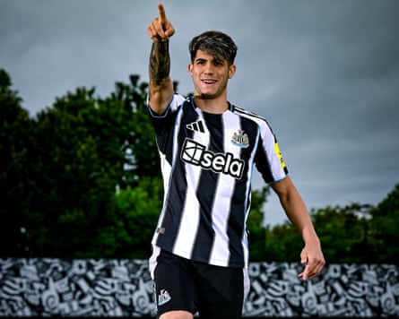 Antonio Cordero wears Newcastle’s new 2025-26 home kit, which features a different club crest to the away one.