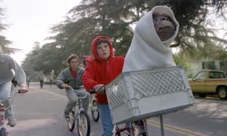 Henry Thomas with ET