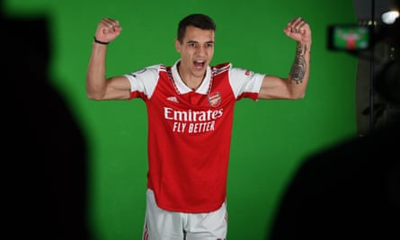 Jakub Kiwior in Arsenal kit after signing for the club.