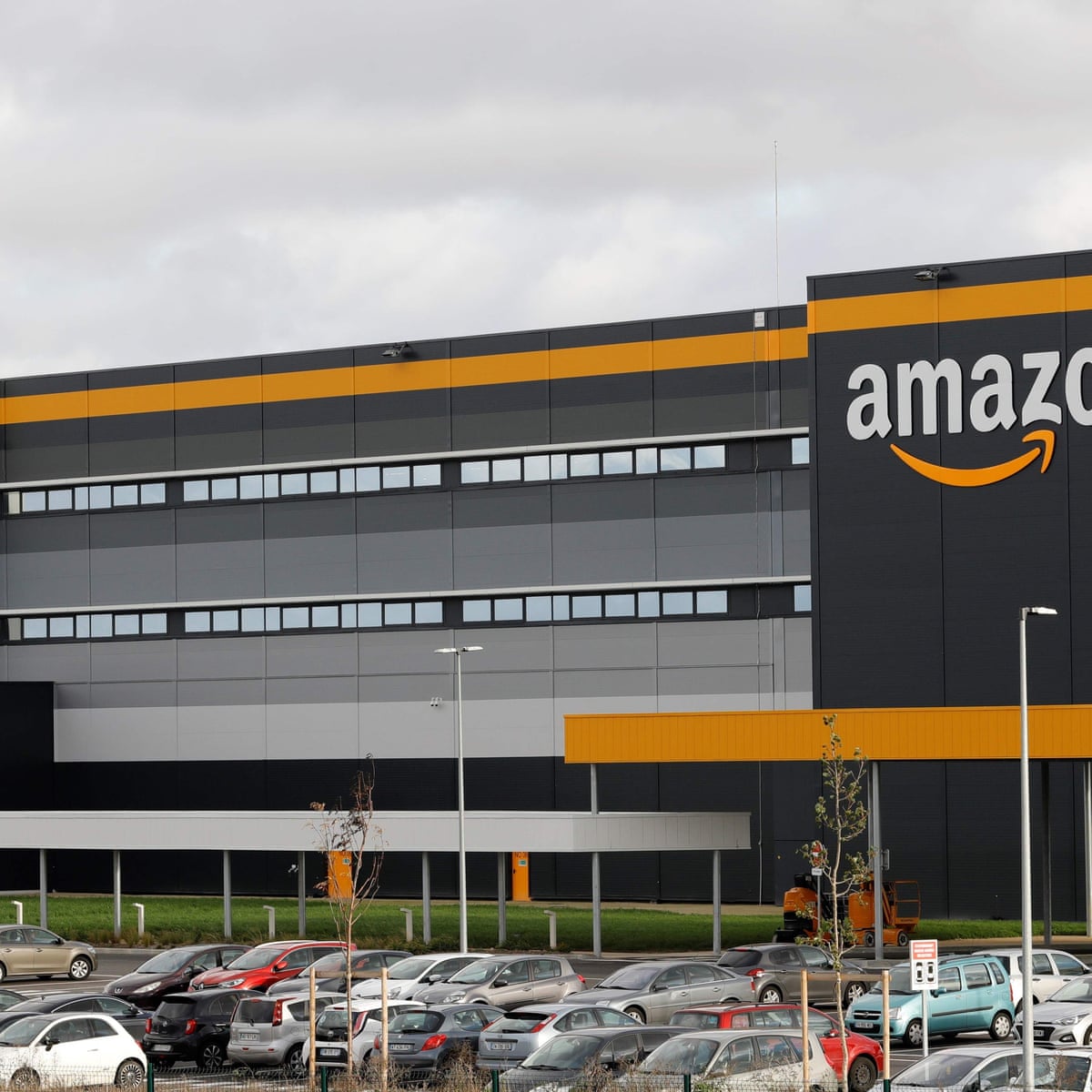 Amazon Says Black Lives Matter But The Company Has Deep Ties To Policing Amazon The Guardian Amazon Says Black Lives Matter But The Company Has Deep Ties To Policing Amazon The Guardian