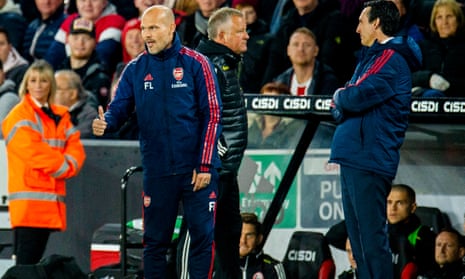 Freddie Ljungberg and Unai Emery on the touchline during Arsenal’s defeat at Sheffield United in October