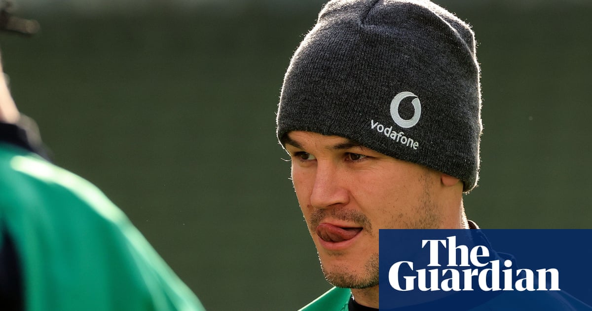Johnny Sexton returns to lead Ireland against England amid six changes