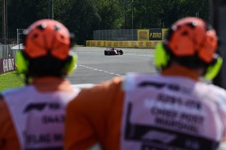 F1: Italian Grand Prix – live updates | Formula One 3 Carlos Sainz leads Verstappen by half a second.