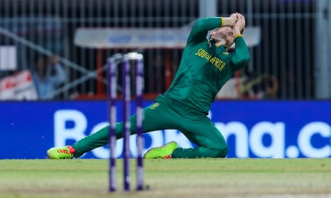 Miller takes the catch to dismiss Nawaz.