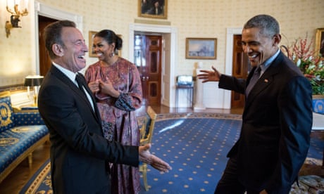Is Obama's official White House photographer trolling Donald Trump?