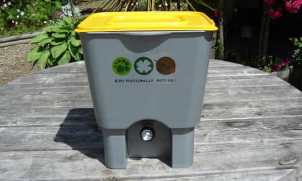 Can I Put Dog Poo in My Wheelie Bin Uk