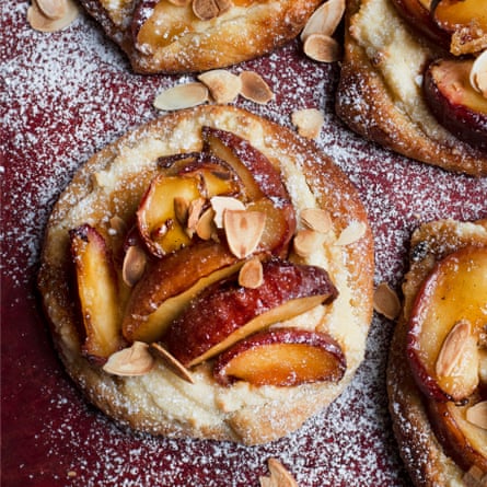 Apple, almond and cheese pies