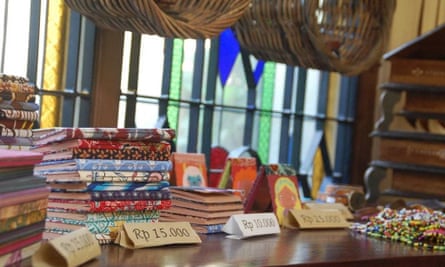 Handicrafts on sale at Bamboo Bamboo Homestay