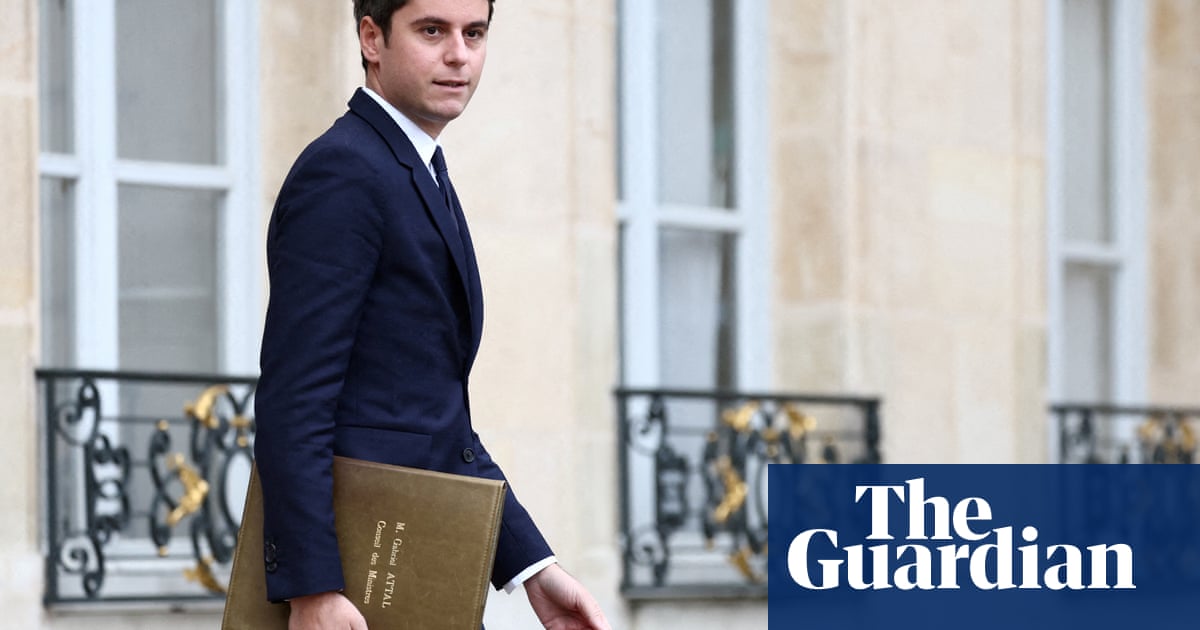 34 годишният Атал се издигна в социологическите проучвания по време на