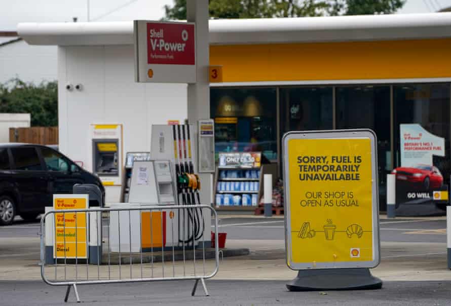 A ‘no fuel’ sign on the forecourt of a Shell petrol station in Reading, Berkshire, today.