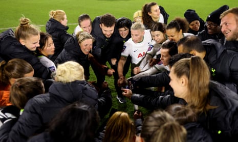 Tottenham Hotspur caretaker manager Vicky Jepson forms a huddle as they celebrate victory over Leicester.