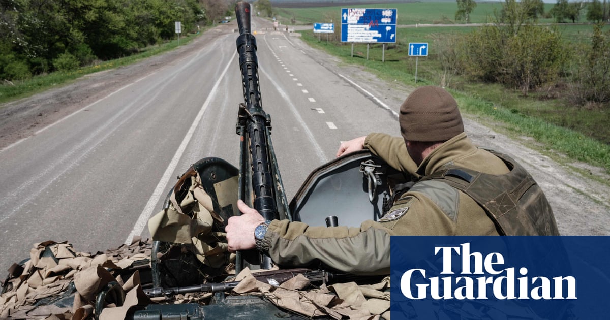 Russia accused of shelling Mariupol humanitarian corridor