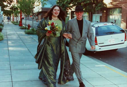 Q walking with her dad Lynniel VanBenschoten to the wedding venue.